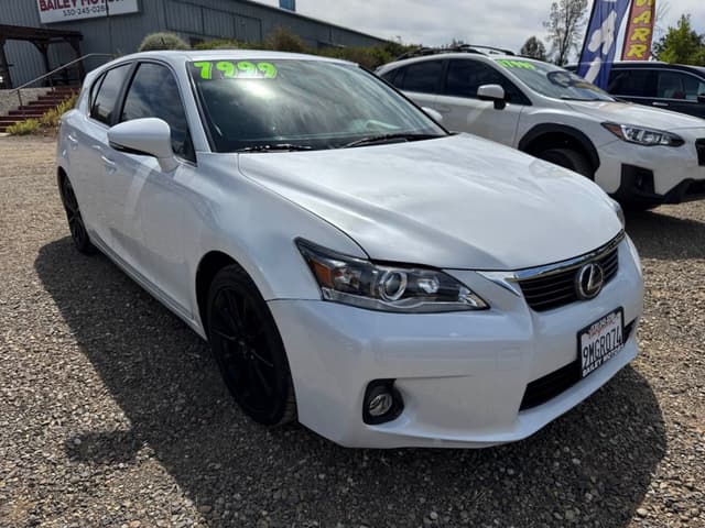 2011 LEXUS CT200H